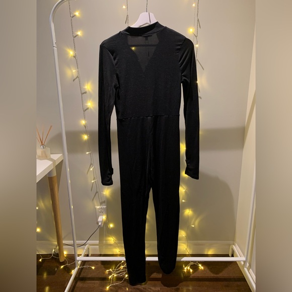black fashionnova jumpsuit,with thumb holes, mock neck, bodycon, size M - Picture 2 of 4